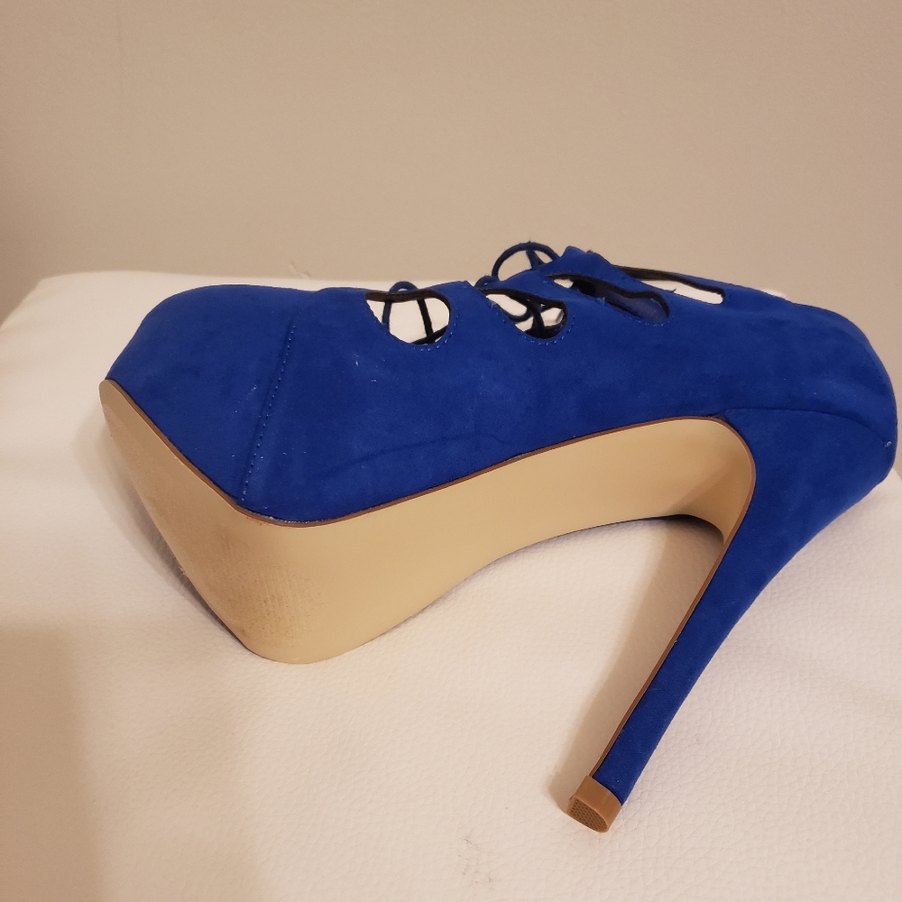 Shoes - image 5